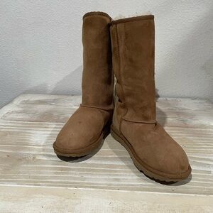 UGG boots size 5